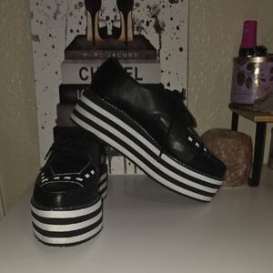 TUK Pointed Black and White Striped Platform Shoes
